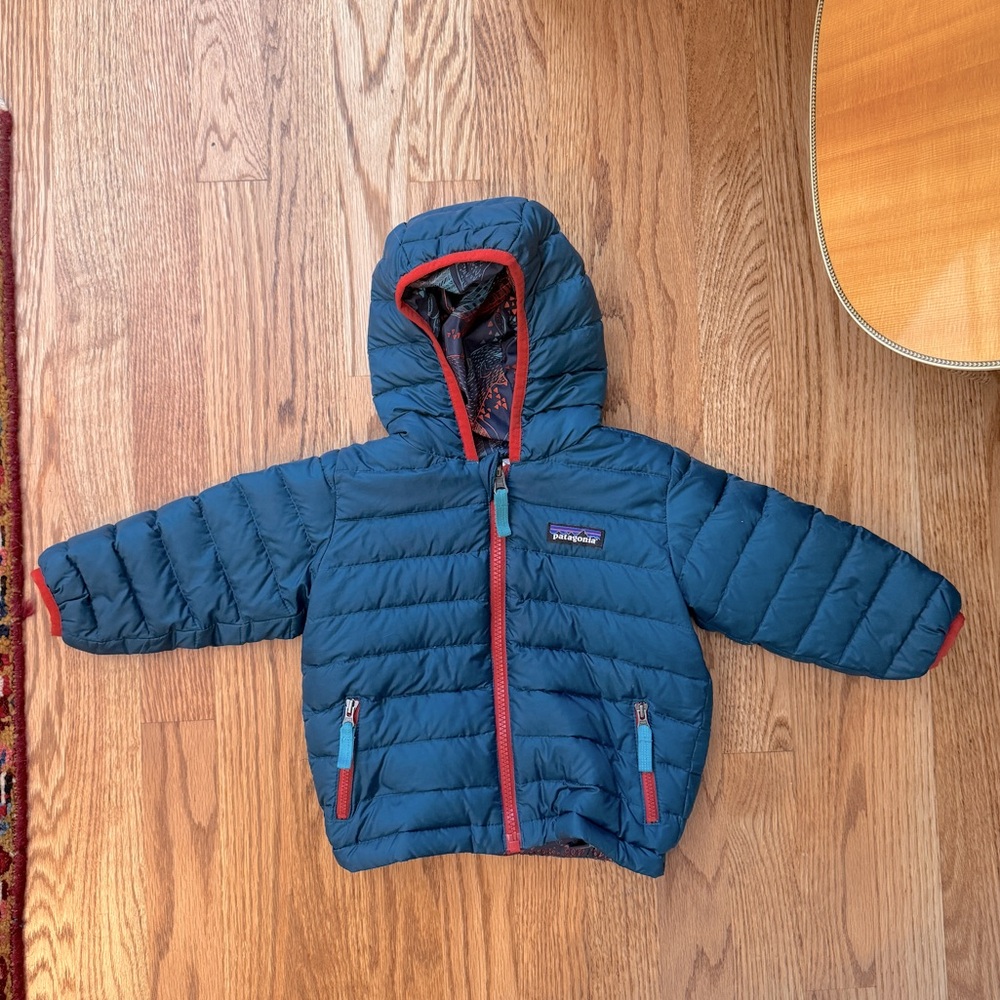 ❄️ Patagonia Reversible Down Sweater Hoodie Puffer Jacket size 12-18 months